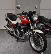 Honda_CBX400F