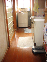 【増改築・全面リフォーム・耐震施工事例】富士市S様邸洗面ビフォー