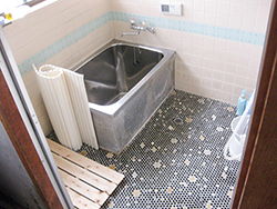 【増改築・全面リフォーム・耐震施工事例】富士市S様邸浴室ビフォー